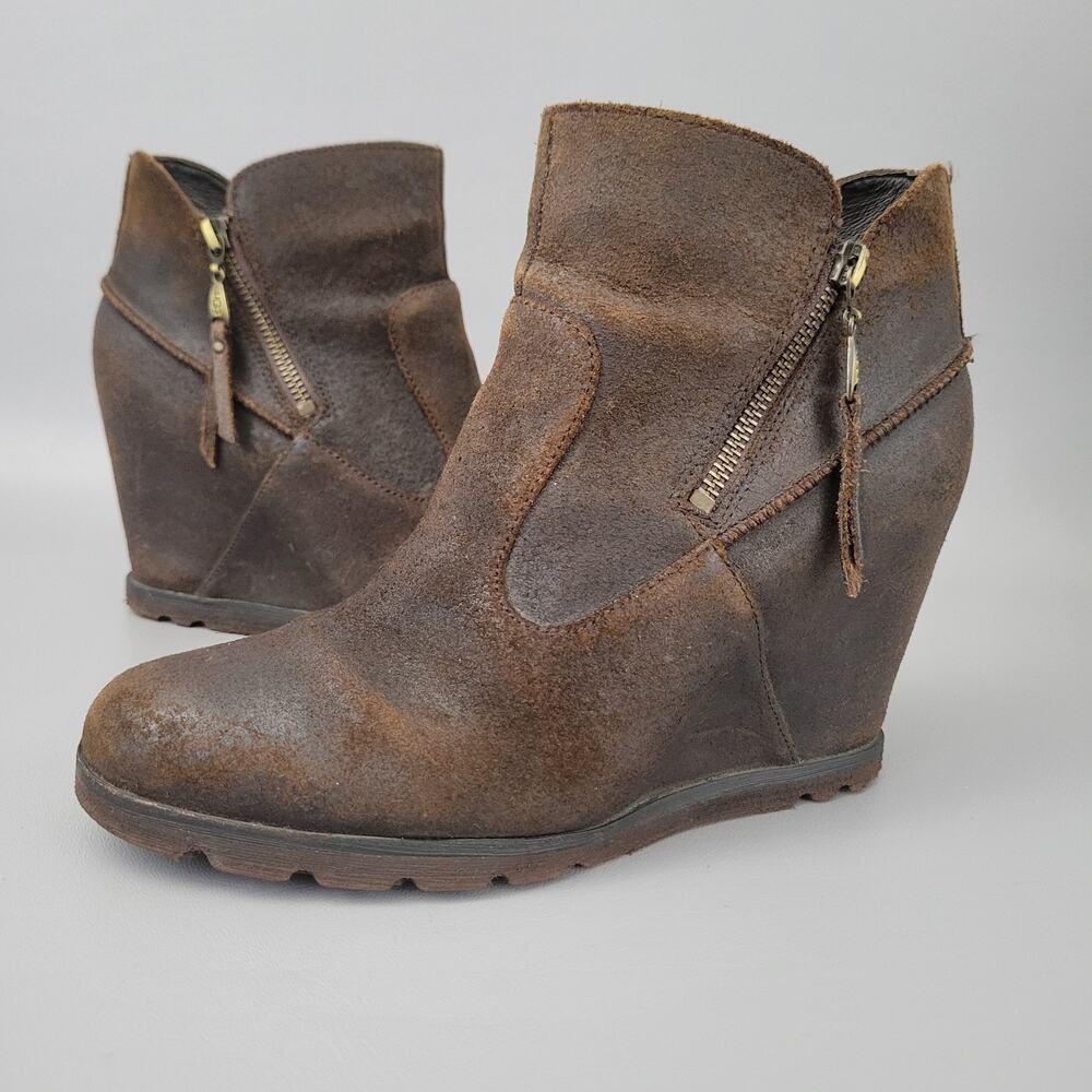 UGG Womens Size 9.5 Myrna Lodge Boots Brown Distress Leather Wedge Bootie Sherpa